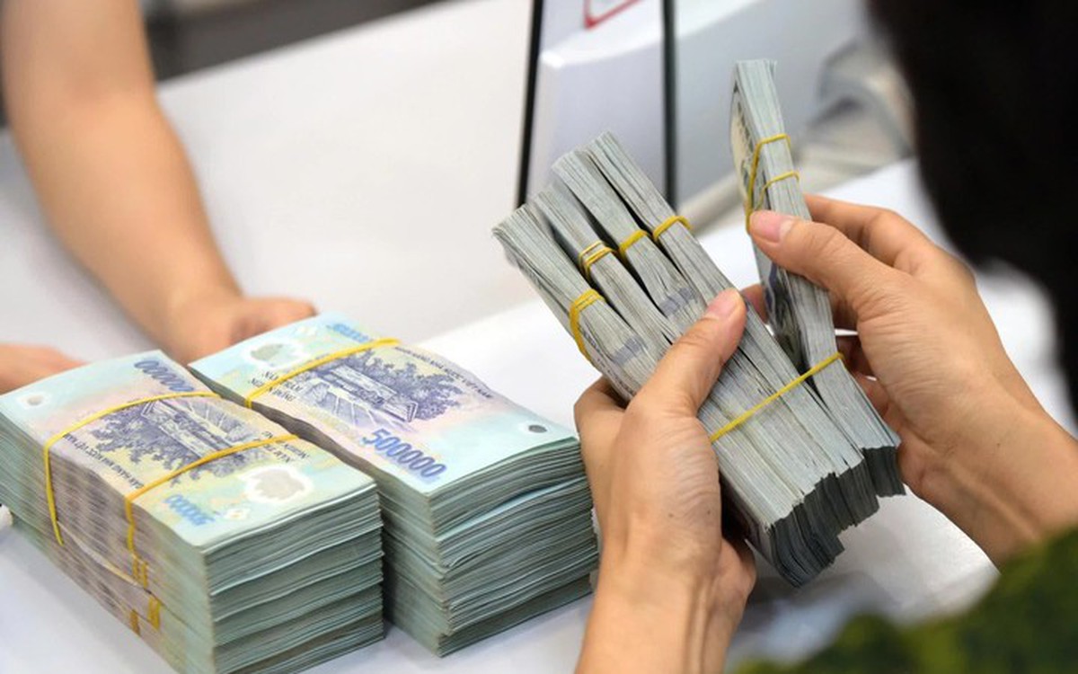 Lãi suất gửi 12 tháng cao nhất 7%/năm tại 5 ngân hàng, VPBank dẫn đầu 18 tháng 7,4%/năm